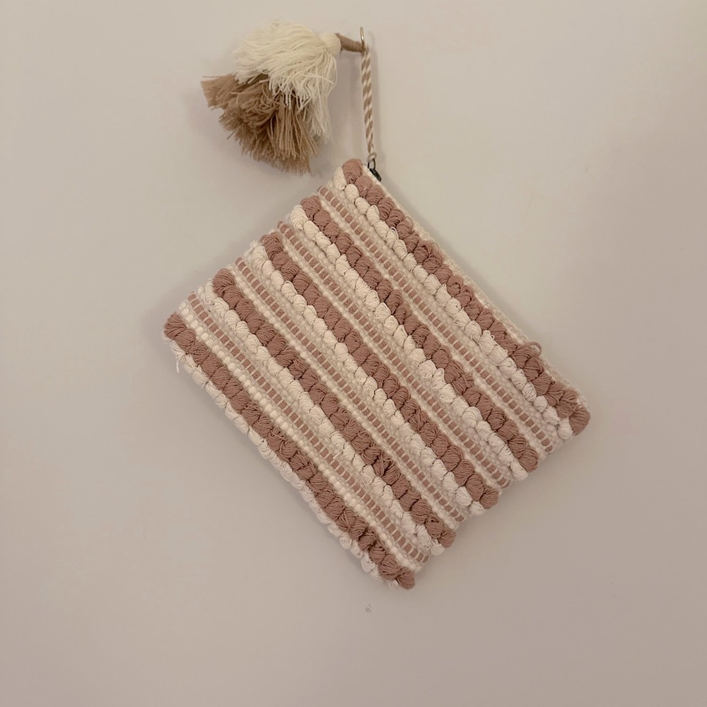 Woven Tassel clutch